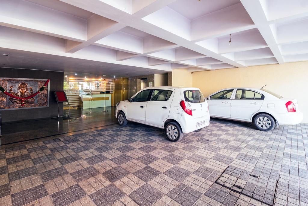 Hotel Oriva Vinflora Residency - Nr Lv Prasad Hospital, Banjara Hills Hajdarabad Zewnętrze zdjęcie